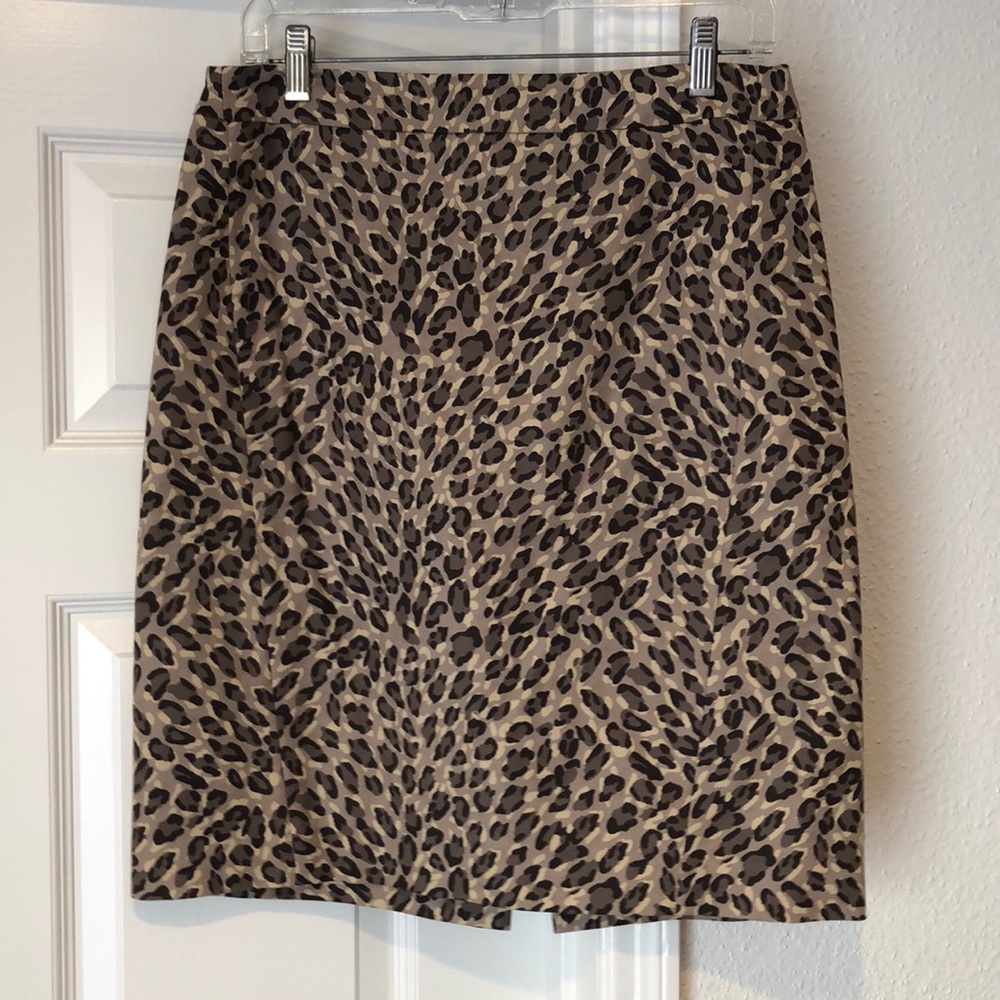 LOFT Leopard print pencil skirt